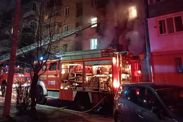 Внаслідок пожежі у житловому будинку в Івано-Франківську загинула людина