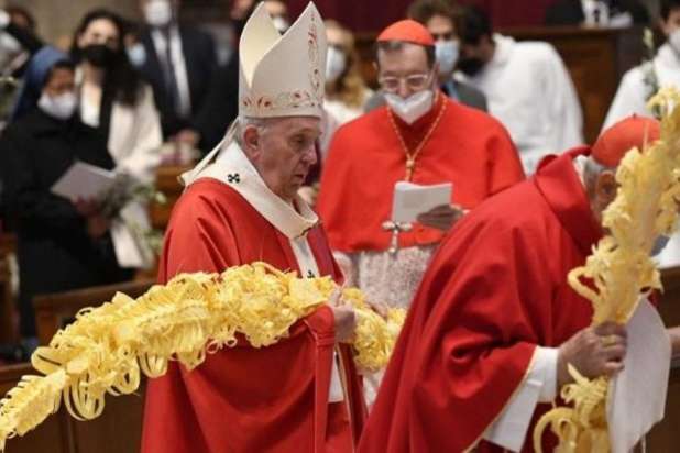 Папа Римський провів службу на Вербну неділю майже без вірян