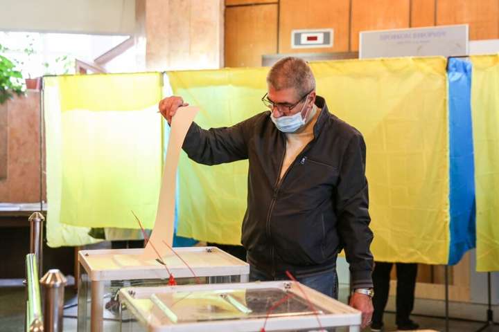 ЦВК назвала явку на проміжних виборах до Ради в двох округах
