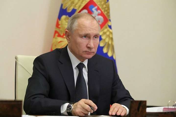 Путін поскаржився на побічні ефекти від щеплення російською вакциною