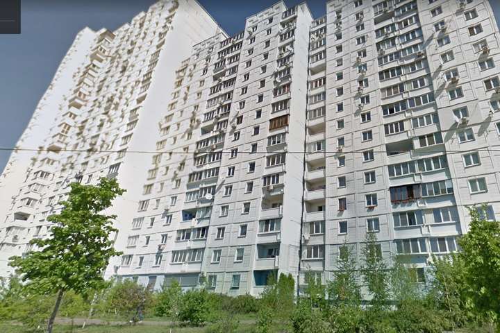 Ще одне самогубство у Києві: чоловік викинувся з вікна у Деснянському районі