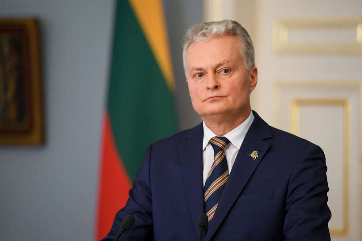 Президент Литви погодився з Байденом та назвав Путіна «вбивцею»