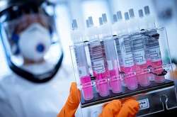 На коронавірус усе частіше хворіє молодь