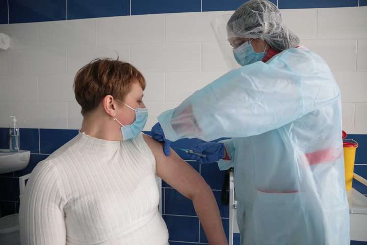 Скільки відсотків українців вакцинують до кінця року: Степанов озвучив план МОЗ