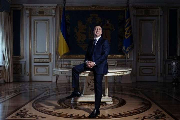 Майно Зеленського: президент задекларував державну дачу, пам'ятник Каденюку і 22,7 млн грн 