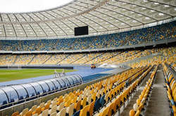 У Києві футбольні матчі проходитимуть поки що без глядачів