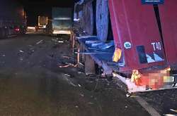 ДТП на Київщині: в області зіткнулися три вантажівки (фото)