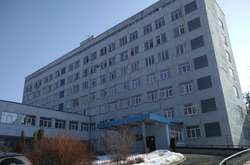 «Замінування» лікарні у Києві: персонал та пацієнтів терміново евакуйовують 