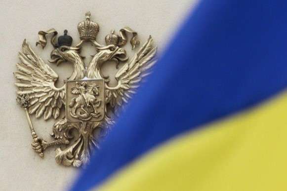 Україна направила РФ ноту протесту через провокацію біля посольства в Москві