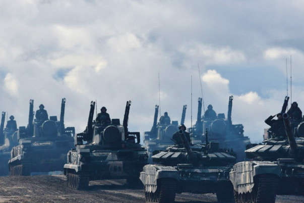 Речник Путіна про стягування військ до українського кордону: Це відповідь НАТО 