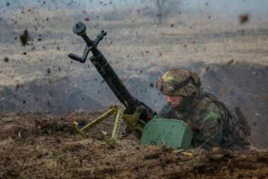 Біля Шумів російські бойовики поранили українського військового
