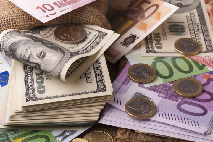 Нацбанк підвищив офіційний курс євро та долара на 2 квітня