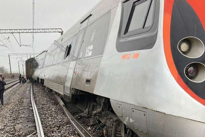 Аварія потягу Інтерсіті: «Укрзалізниця» вже знайшла винних