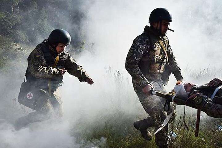Російські бойовики поранили ще одного захисника України