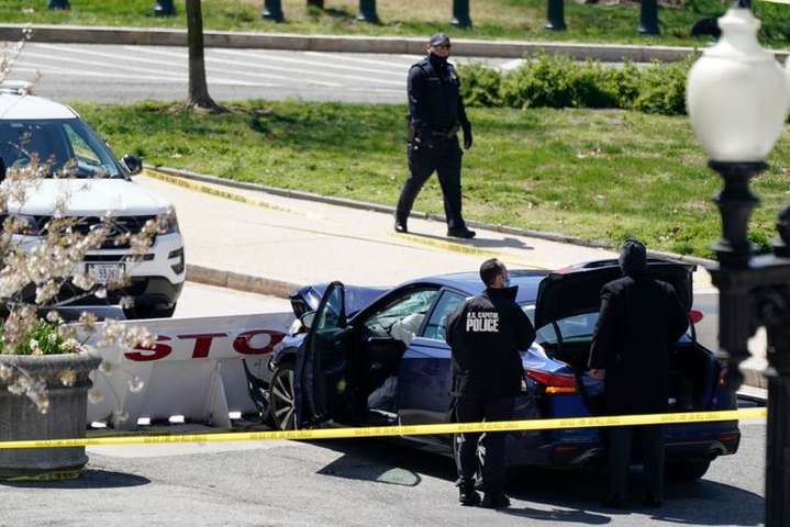 Збройний інцидент біля Капітолія: поліцейський і нападник померли