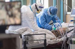 Фахівець розповів, коли в Україні буде пік коронавірусних шпиталізацій