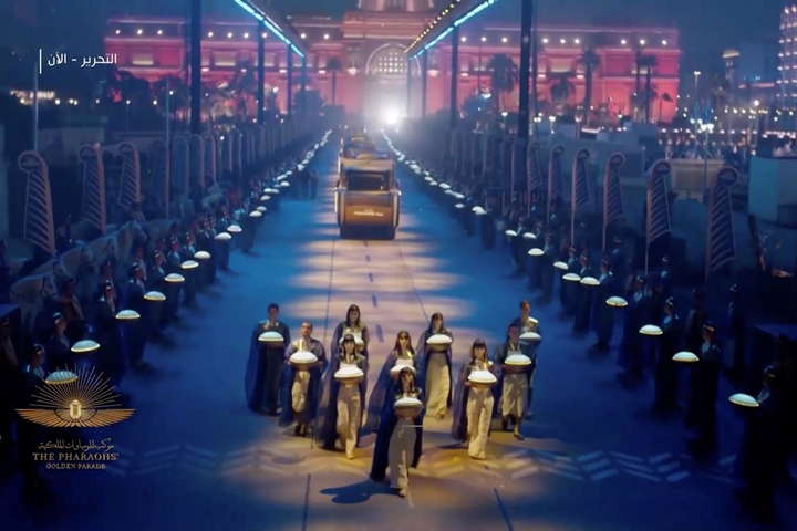 Каїр з масштабним розмахом провів «Золотий парад фараонів» (фото, відео)