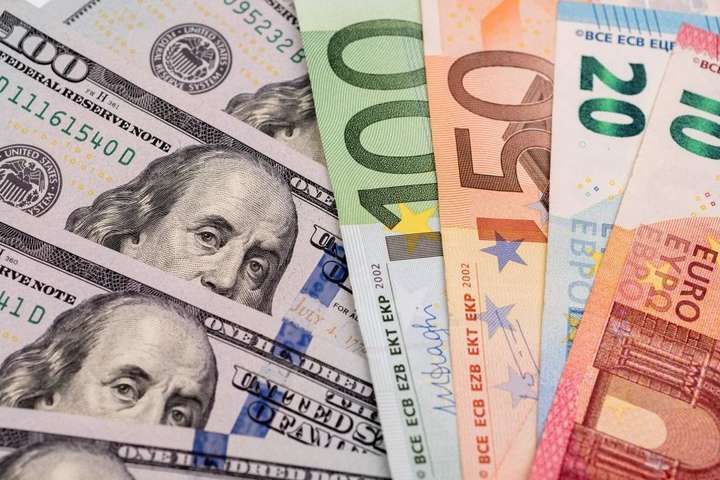 Курс валют на 5 квітня: долар і євро значно подорожчали