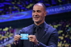 Руд Гулліт нині не тренує, а проводить жеребкування