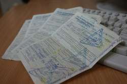 Врачей, которые незаконно оформляют больничные, будут штрафовать