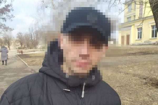 Поліція знайшла вандала, який розмалював пам’ятник добровольцям у Лисичанську
