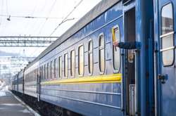 «Укрзалізниця» відновлює сполучення Львів-Рівне: розклад руху потягів