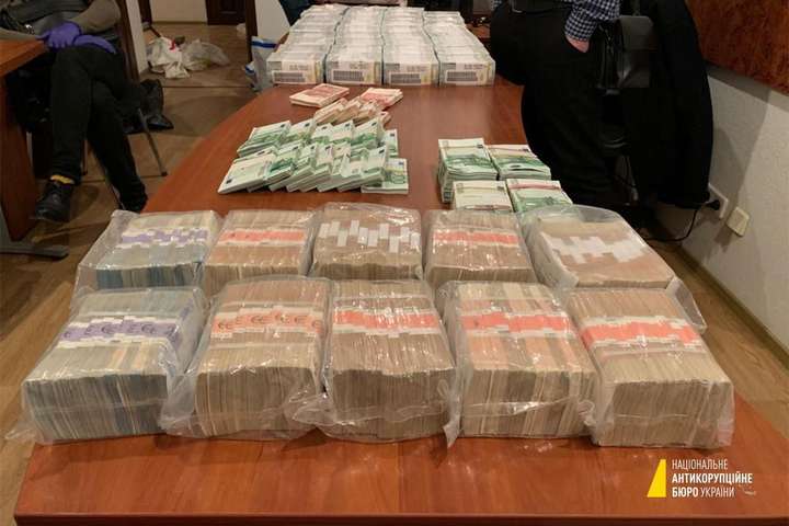 НАБУ обнаружило тайное хранилище наличных денег судьи Вовка: конфисковано более $5 млн
