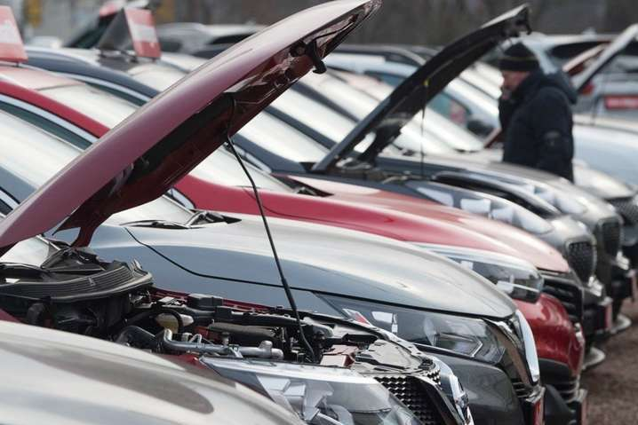 В Украине стремительно выросли продажи автомобилей
