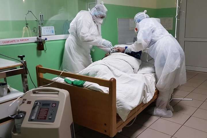Пандемія у Києві: пів сотні смертей за добу