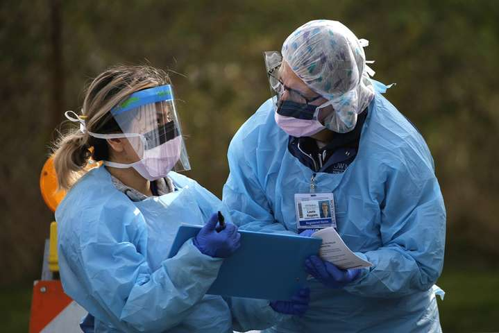 В мире зафиксировали более 133,6 млн случаев коронавируса