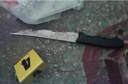 Між чоловіками відбулась бійка, у результаті якої господар схопив ніж та вдарив опонента у груди