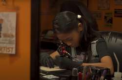 13-летняя девочка стала самым популярным тату-мастером в Сингапуре