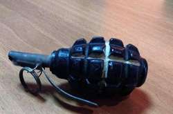 У Києві чоловік погрожував підірвати комунальне підприємство гранатою