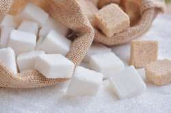 Стрімке подорожчання цукру. В уряді повідомили, коли і на скільки впадуть ціни
