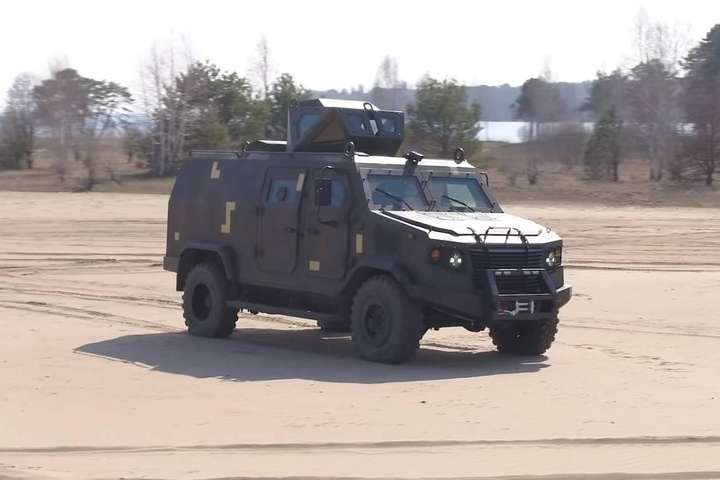 В Україні показали новий броньовик для армії