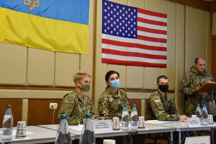 Делегація США відвідала підрозділи захисників України на Донбасі (фото)