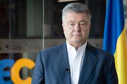 Порошенко заявив, що декомунізація досі залишається питанням нацбезпеки
