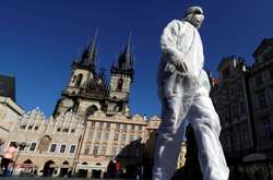  Попри зняття карантину, епідемічна ситуація в Чехії виглядає тривожною 