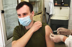 Спершу вакцина має пройти лабораторний контроль Міністерства охорони здоров’я