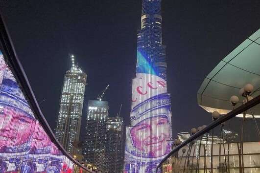 Гагарін «з'явився» на найвищому хмарочосі світу в Дубаї: відео