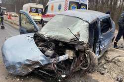 Внаслідок зіткнення з вантажівкою серйозно постраждав автомобіль Lada Kalinа