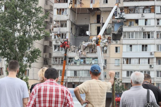 21 червня 2020 року став трагічним днем для мешканців будинку на Крушельницької 1/5<i></i> - Вибух на Позняках. Що тепер відбувається зі зруйнованим будинком і його мешканцями