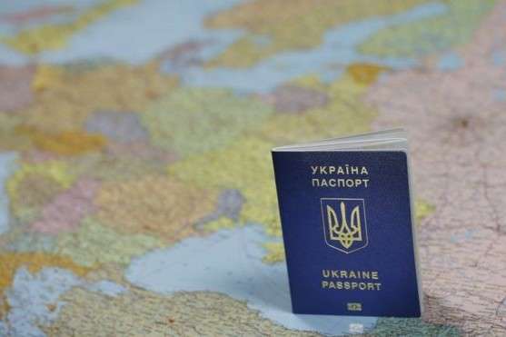 Україна піднялася у рейтингу паспортів на шість позицій
