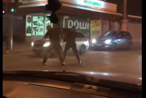 В Одесі водій маршрутки побив пасажира, бо той не заплатив за проїзд (відео)