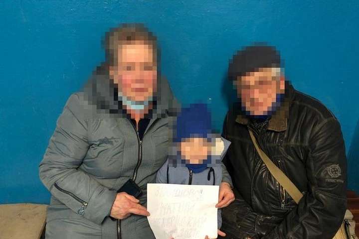 У київській підземці блукав сам трирічний хлопчик