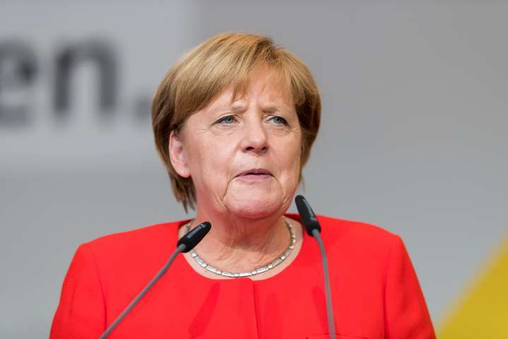 Нормандське тріо. Меркель долучиться до переговорів Макрона та Зеленського – ЗМІ