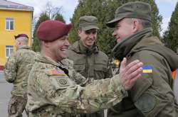 США готові збільшити кількість своїх військових в Україні