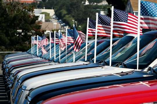 В США почали забороняти бензинові та дизельні автомобілі