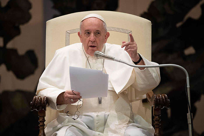 Папа Римський молиться за українців через загострення на Донбасі