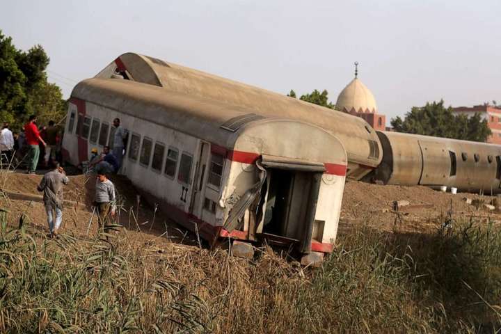 Чергова залізнична аварія в Єгипті: постраждало близько ста чоловік